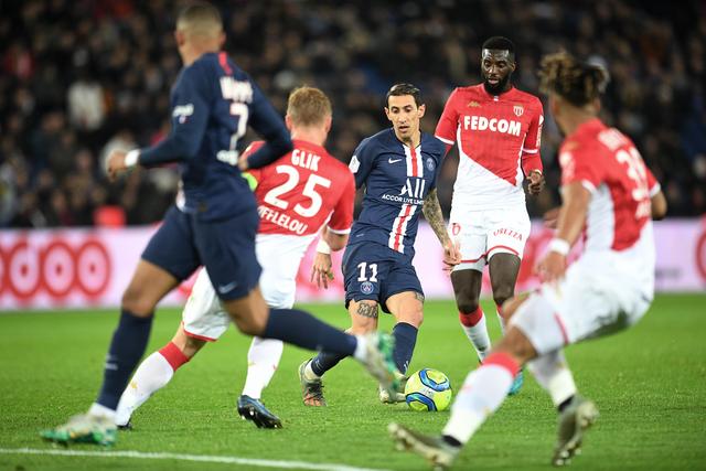 萨姆纳38+9+5 广东险胜北控