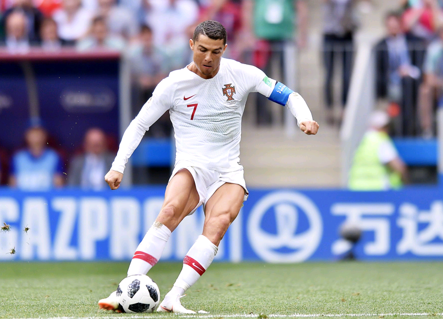 LPL演播厅更换场地，太久没拿冠军，为省钱只能换更便宜的场馆