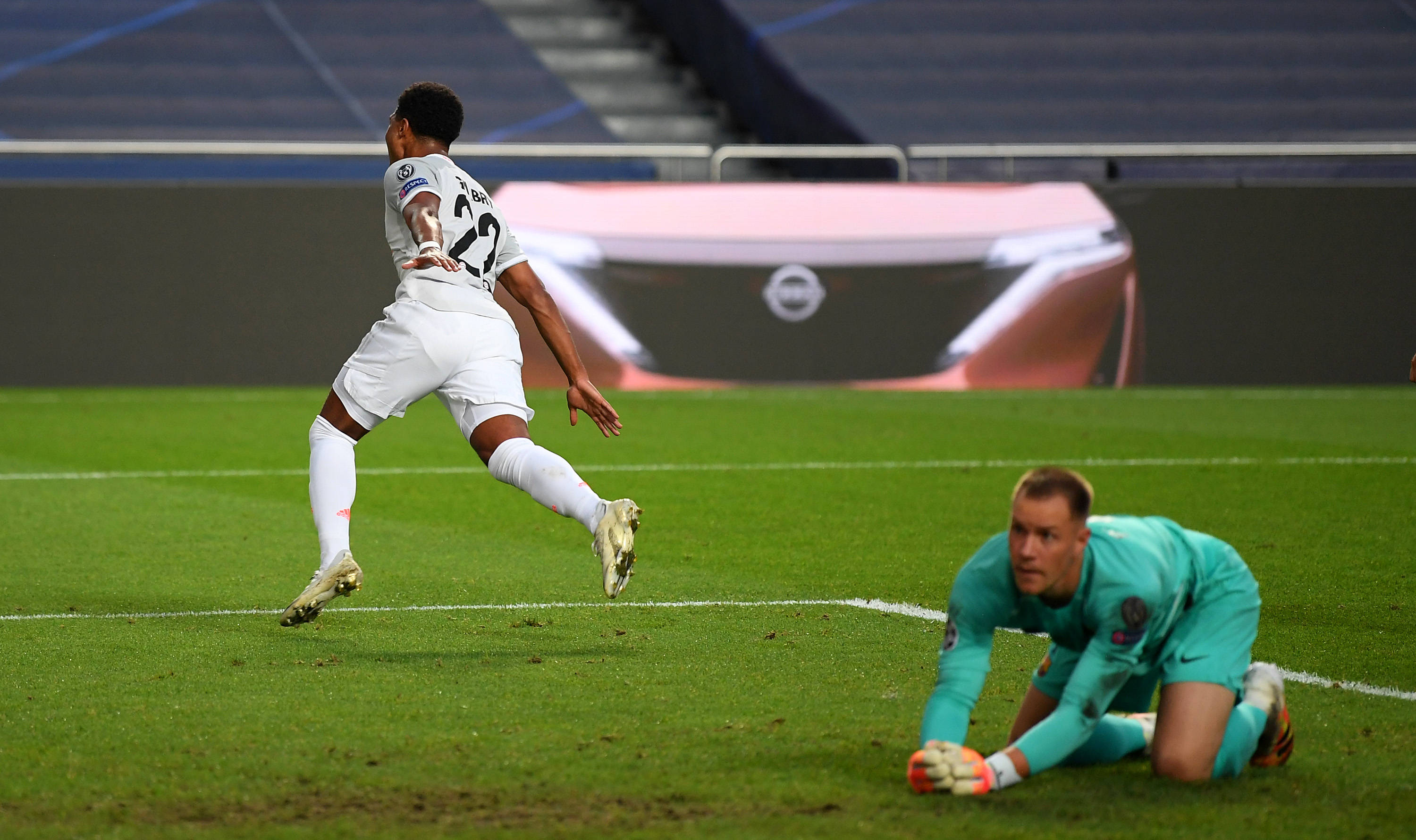 [NBA]火箭3潜力球员太不稳！史密斯神经刀，伊森连崩，谢泼德攻守全垮