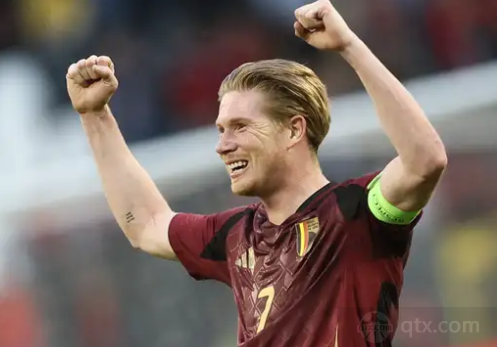 全偏题了！《最终幻想14》＂战术板＂被玩家整活成画板